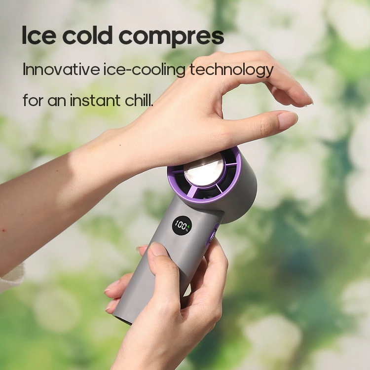 A fan can easily solve the problem of high temperature outdoors
